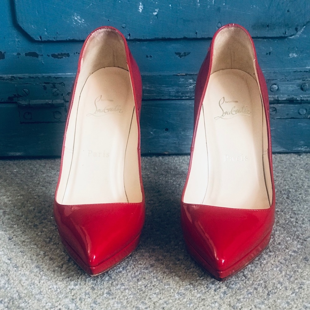 RED PATENT LOUBOUTIN PLATFORM POINTY TOE PUMPS!